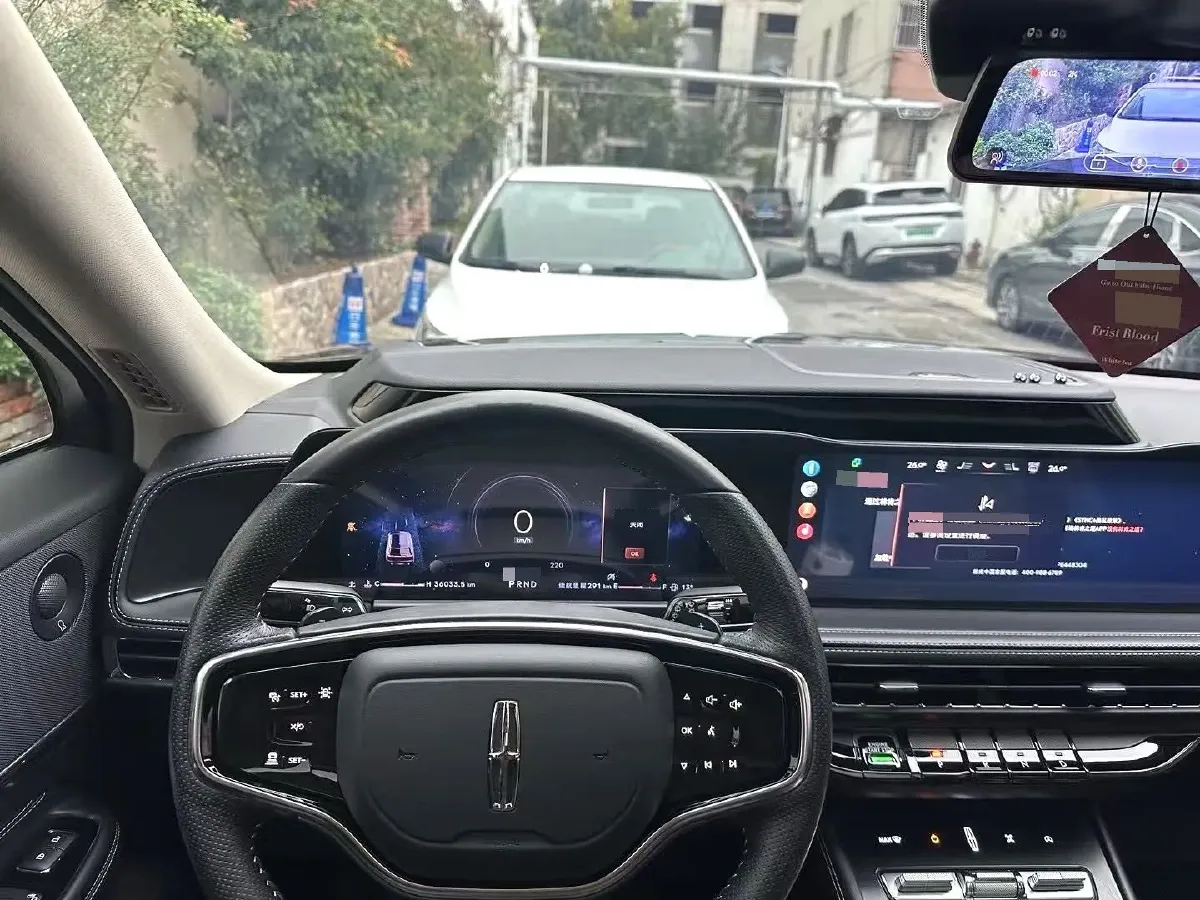 2023 Lincoln Corsair 2.0T 261HP L4 8AT,autocango,china used car exporter,china ev exporter,chinese used car exporter,chinese used ev exporter