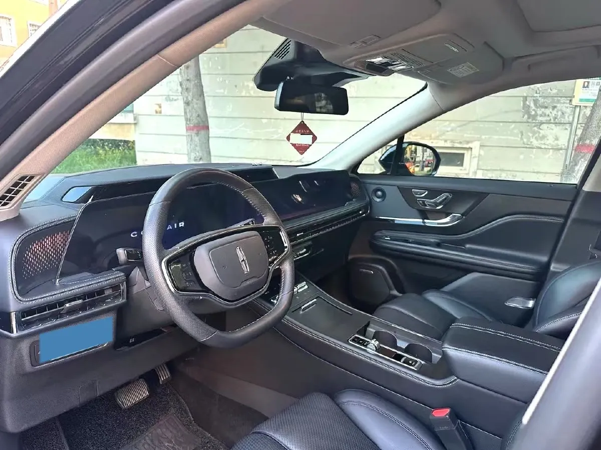 2023 Lincoln Corsair 2.0T 261HP L4 8AT,autocango,china used car exporter,china ev exporter,chinese used car exporter,chinese used ev exporter