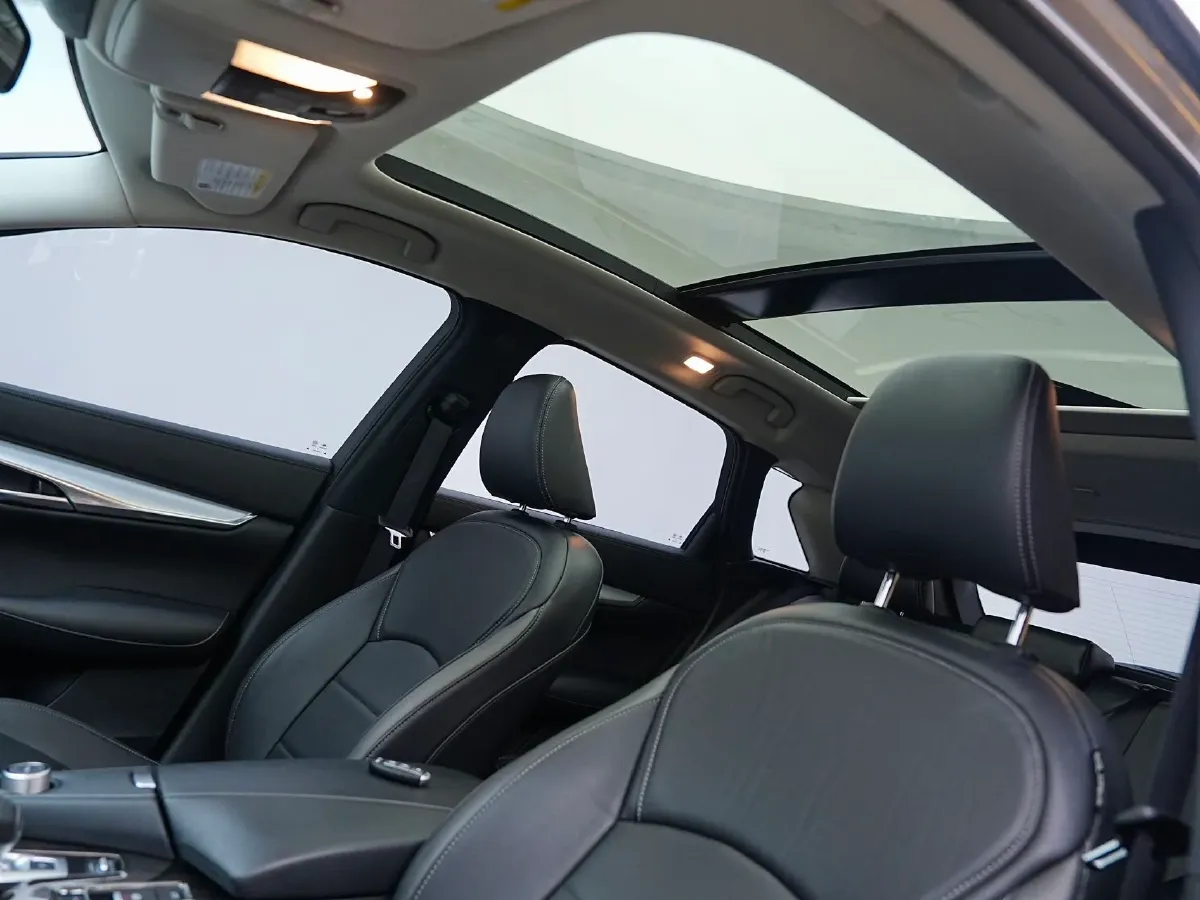 2018 Infiniti QX30 2.0T 211HP L4 7DCT,autocango,china used car exporter,china ev exporter,chinese used car exporter,chinese used ev exporter