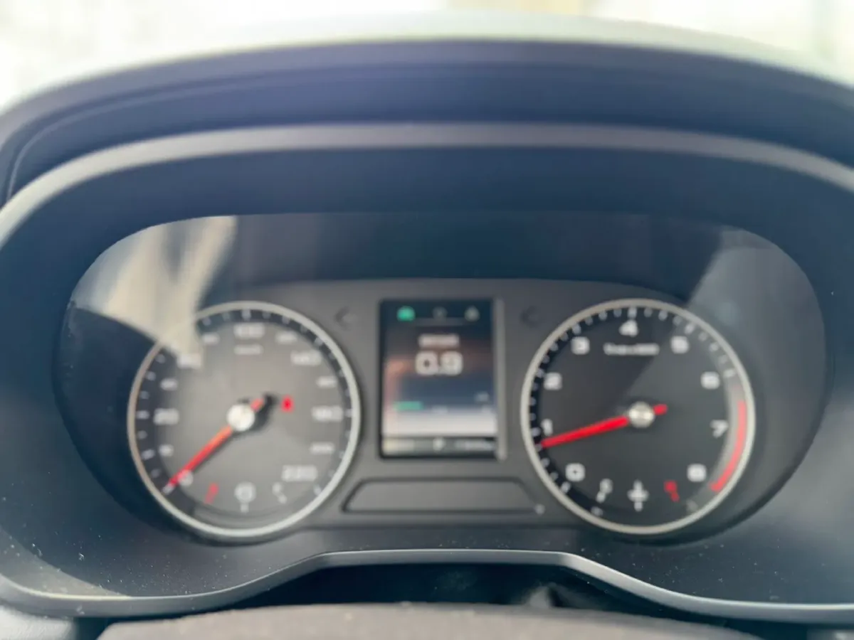 2019 Roewe i5 1.5L 120HP L4 CVT,autocango,china used car exporter,china ev exporter,chinese used car exporter,chinese used ev exporter