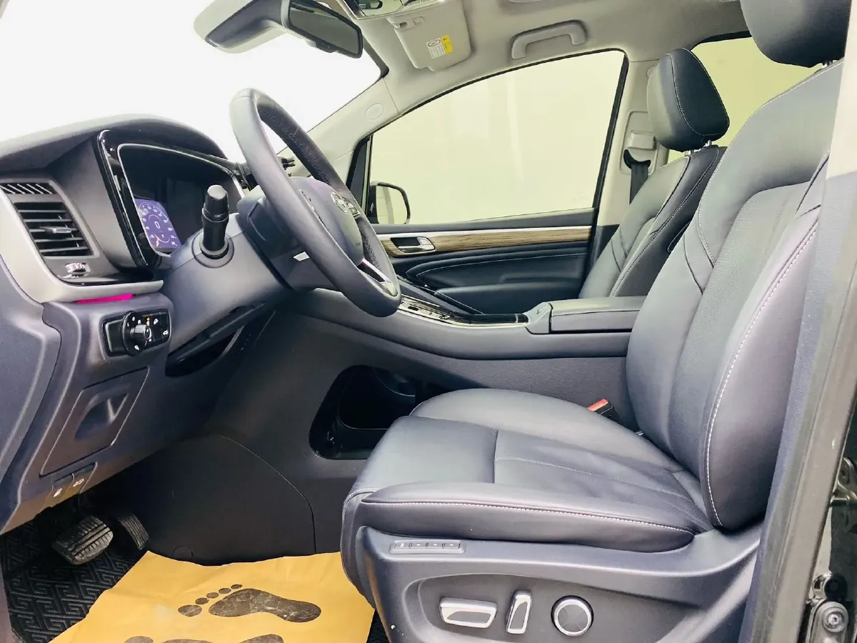 2023 GAC Trumpchi M8 2.0T 252HP L4 8AT,autocango,china used car exporter,china ev exporter,chinese used car exporter,chinese used ev exporter