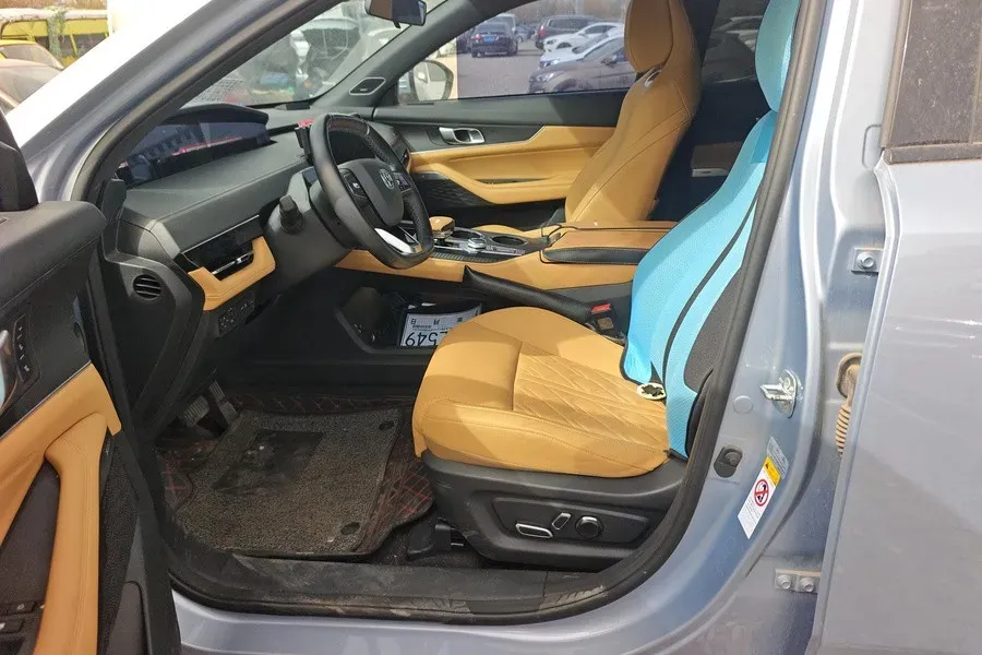 2021 ChangAn UNI-K 2.0T 233HP L4 8AT,autocango,china used car exporter,china ev exporter,chinese used car exporter,chinese used ev exporter