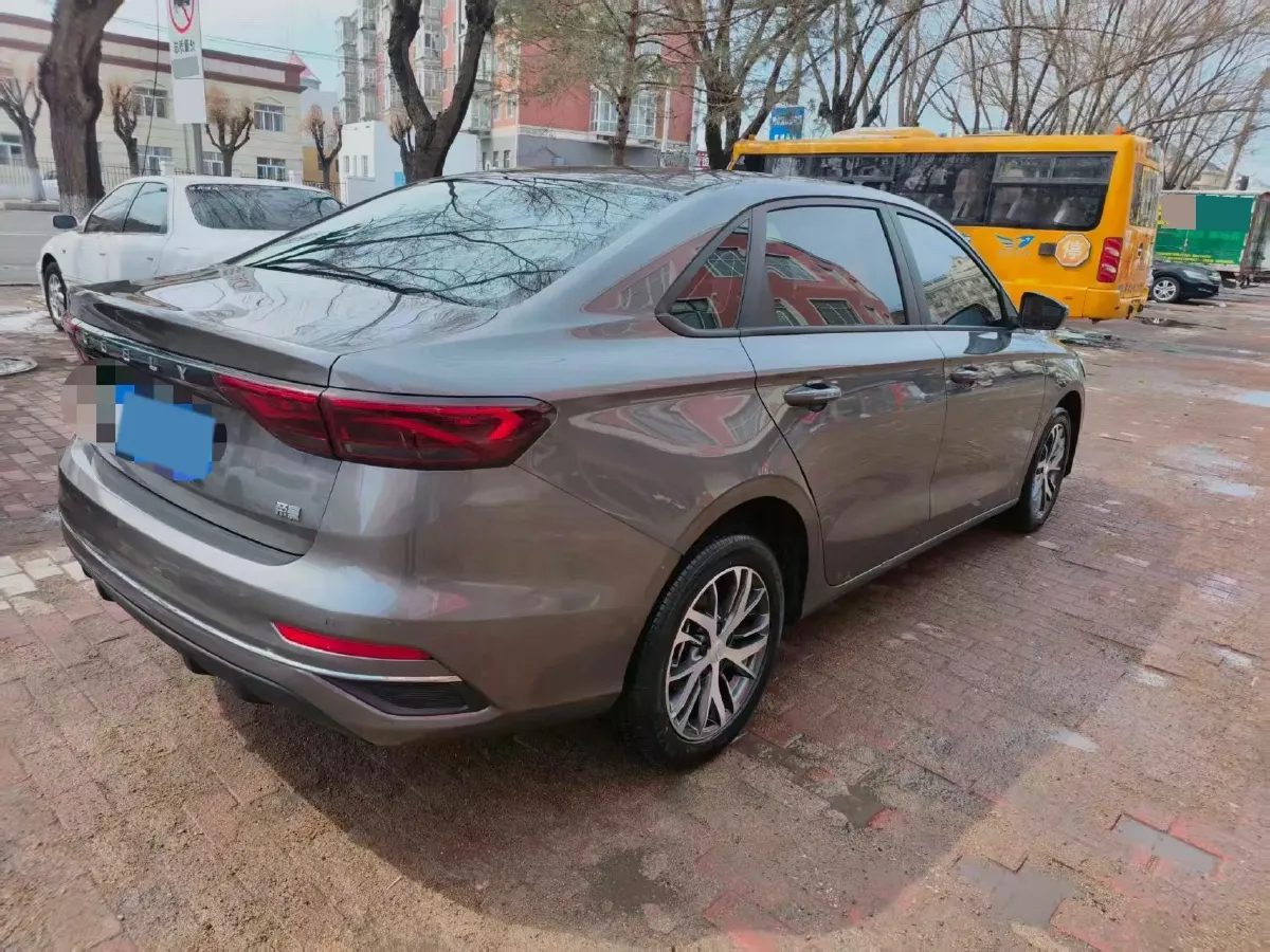 2025 Geely Emgrand 1.5L 127HP L4 5MT,autocango,china used car exporter,china ev exporter,chinese used car exporter,chinese used ev exporter