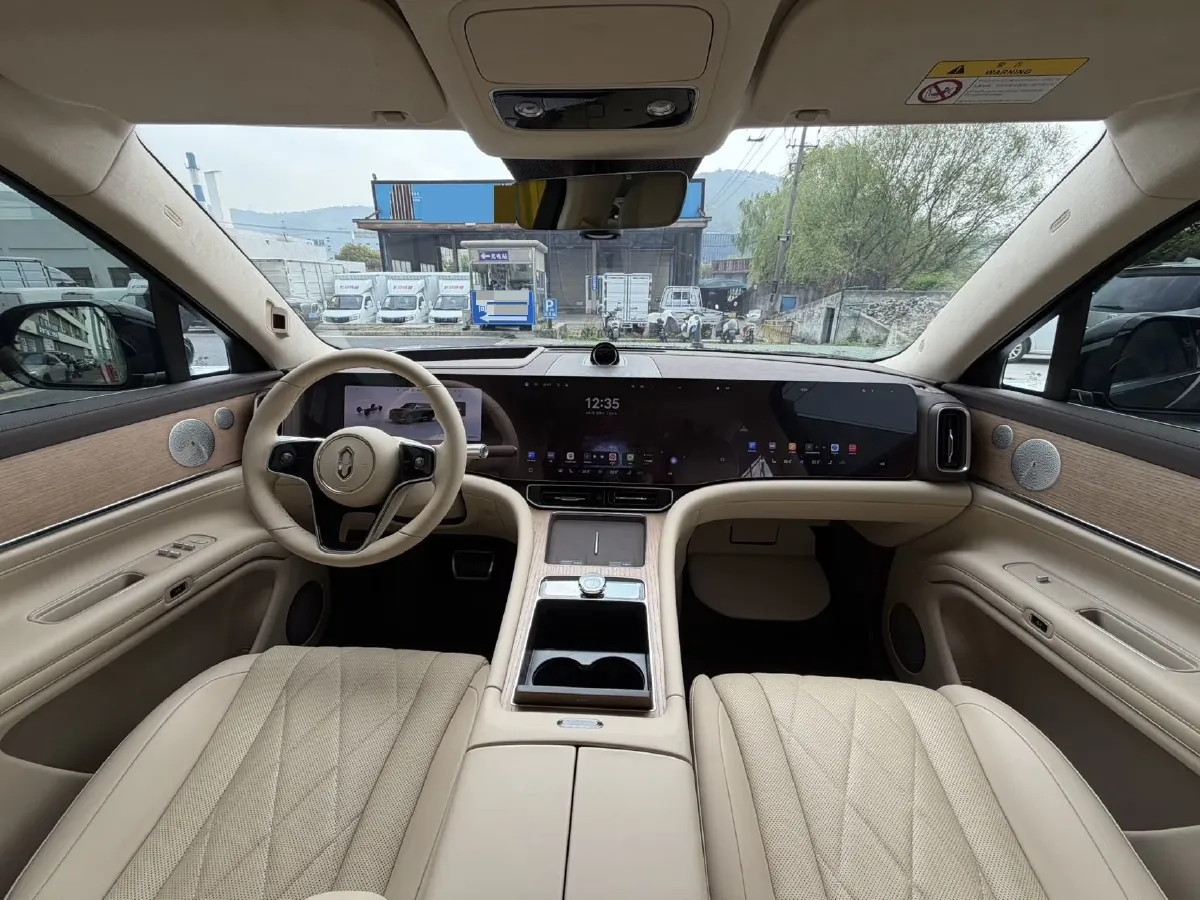 2024 AITO AITO M9 1.5T 152HP L4 REEV 42KWH,autocango,china used car exporter,china ev exporter,chinese used car exporter,chinese used ev exporter