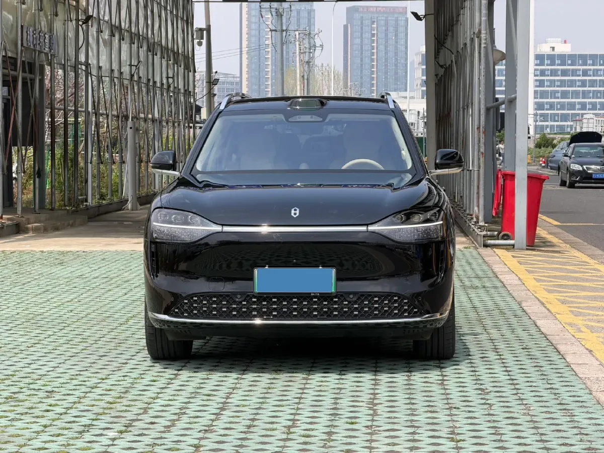 2024 AITO AITO M9 1.5T 152HP L4 REEV 42KWH,autocango,china used car exporter,china ev exporter,chinese used car exporter,chinese used ev exporter