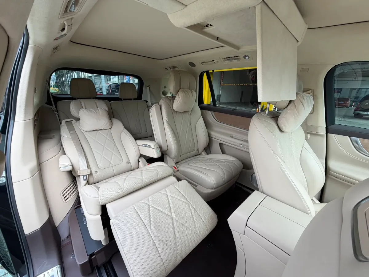 2024 AITO AITO M9 1.5T 152HP L4 REEV 42KWH,autocango,china used car exporter,china ev exporter,chinese used car exporter,chinese used ev exporter