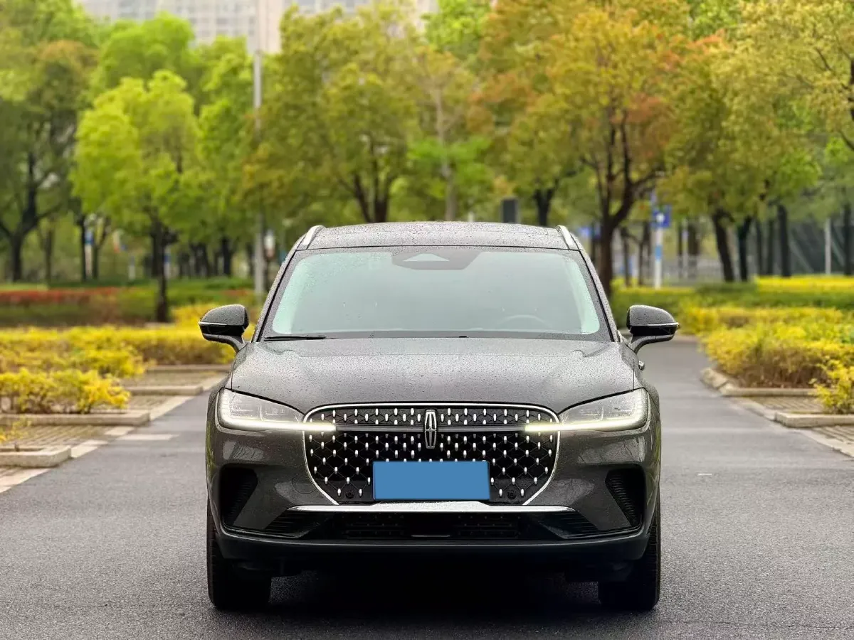 2023 Lincoln Corsair 2.0T 261HP L4 8AT,autocango,china used car exporter,china ev exporter,chinese used car exporter,chinese used ev exporter