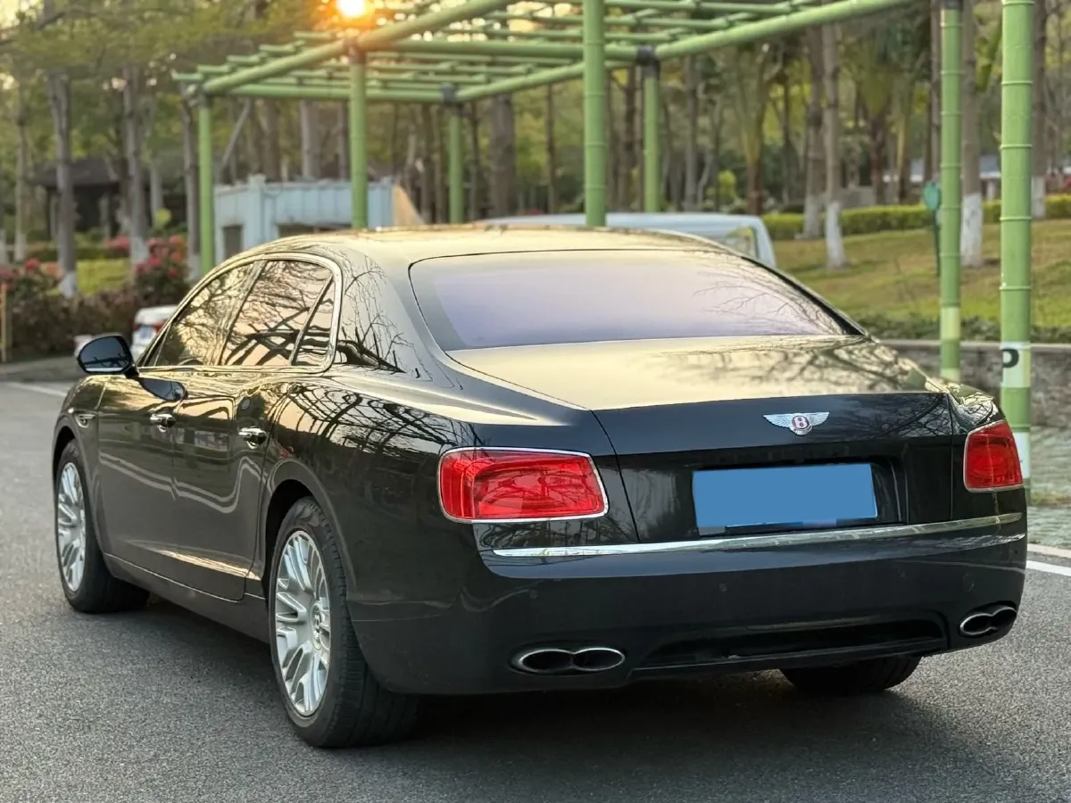 2017 Bentley Flying Spur 4.0T 528HP V8 8AT,autocango,china used car exporter,china ev exporter,chinese used car exporter,chinese used ev exporter