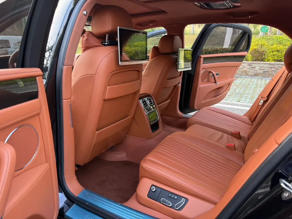 2017 Bentley Flying Spur 4.0T 528HP V8 8AT,autocango,china used car exporter,china ev exporter,chinese used car exporter,chinese used ev exporter