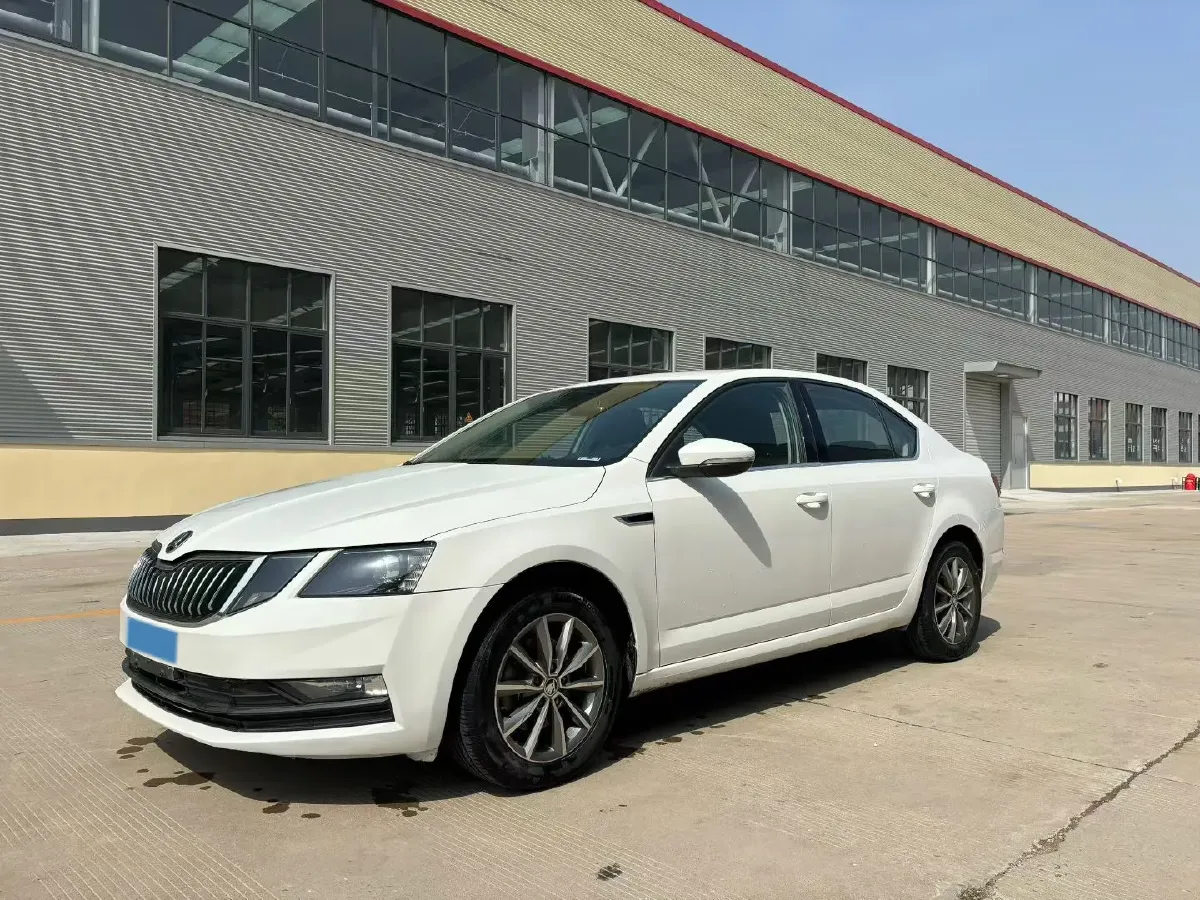 2019 Skoda Octavia 1.5L 116HP L4 6AT,autocango,china used car exporter,china ev exporter,chinese used car exporter,chinese used ev exporter