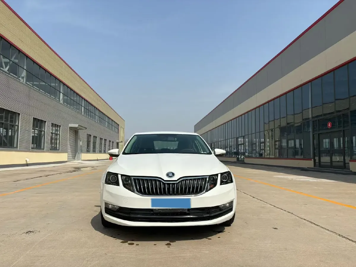 2019 Skoda Octavia 1.5L 116HP L4 6AT,autocango,china used car exporter,china ev exporter,chinese used car exporter,chinese used ev exporter