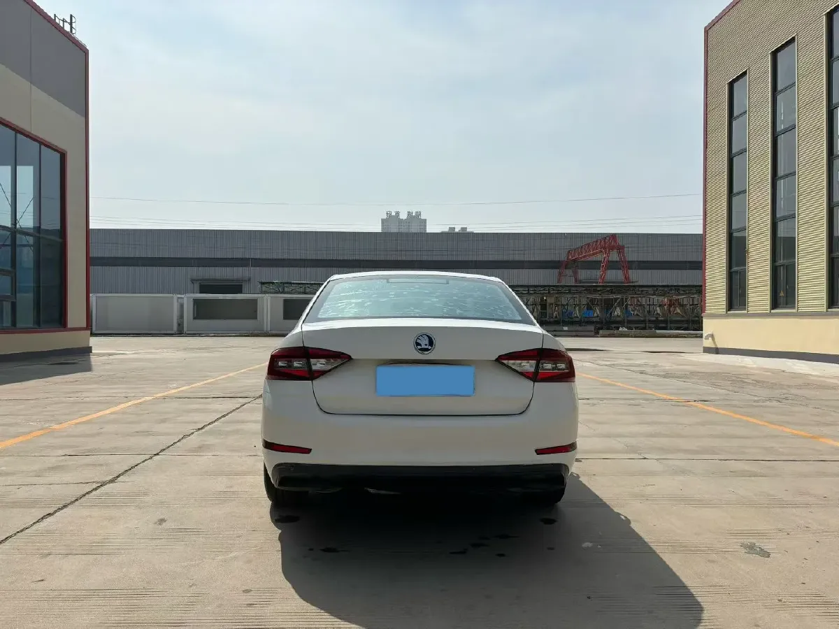 2019 Skoda Octavia 1.5L 116HP L4 6AT,autocango,china used car exporter,china ev exporter,chinese used car exporter,chinese used ev exporter