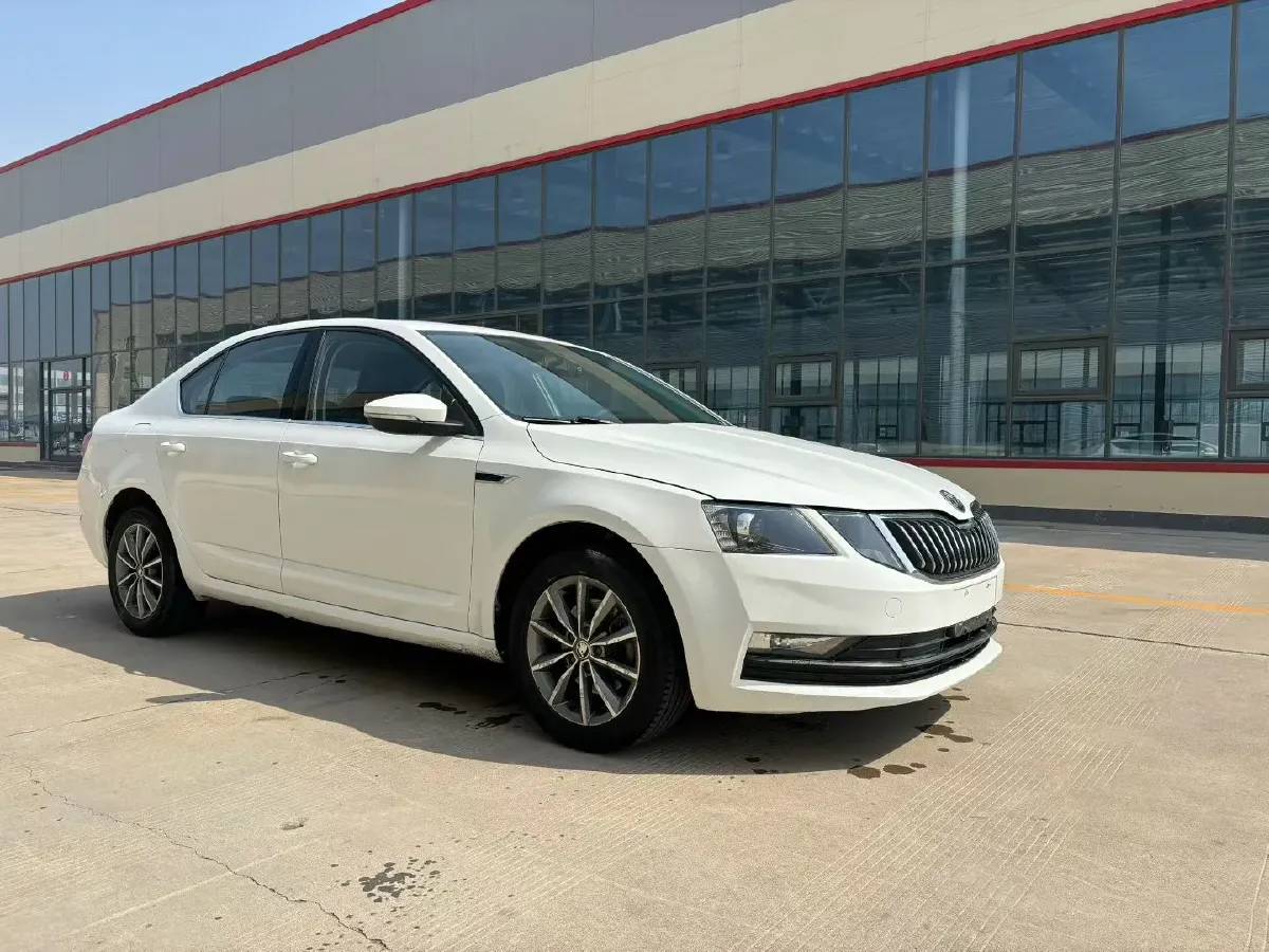 2019 Skoda Octavia 1.5L 116HP L4 6AT,autocango,china used car exporter,china ev exporter,chinese used car exporter,chinese used ev exporter