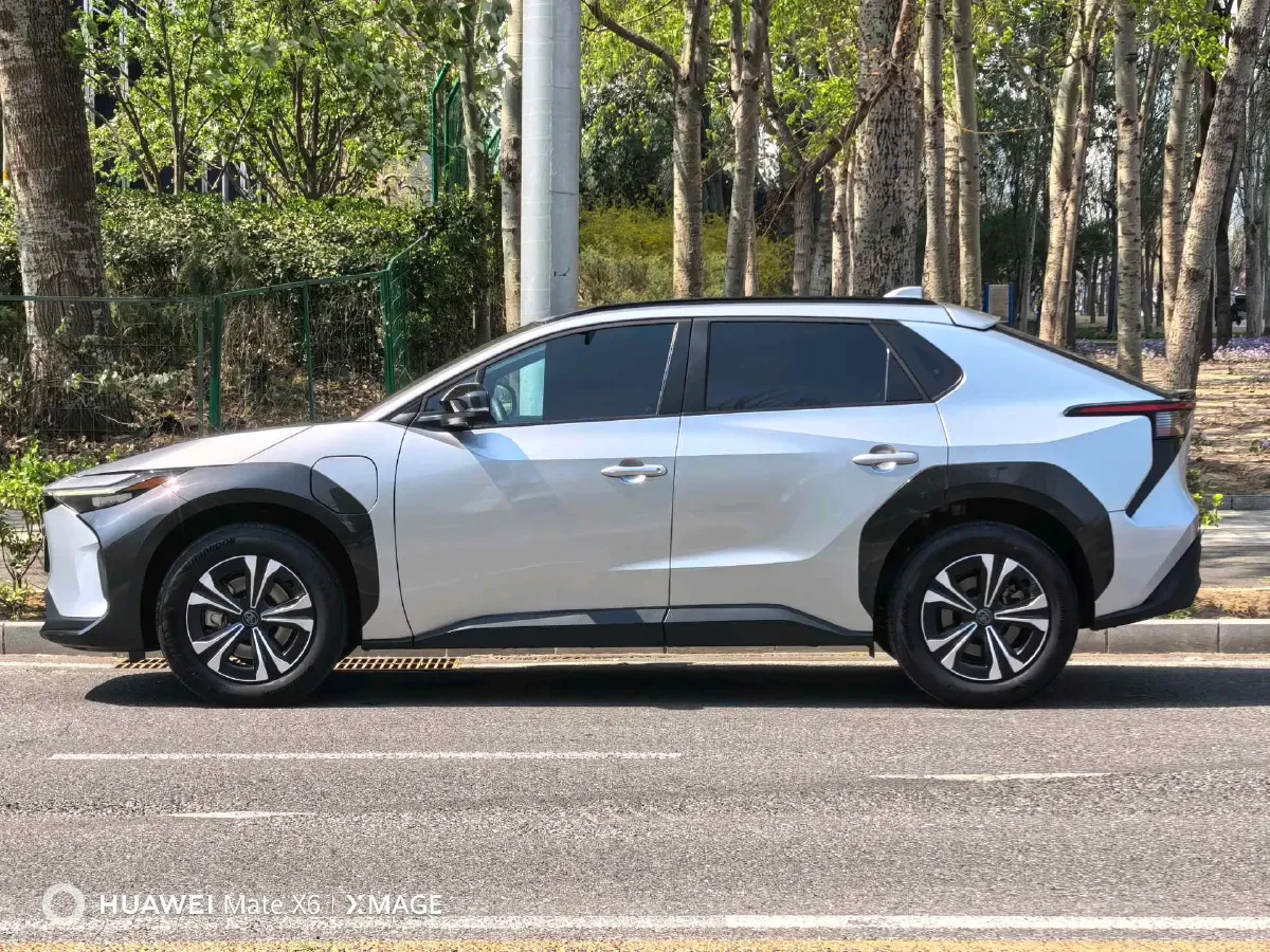2022 Toyota bZ4X BEV 66.7KWH,autocango,china used car exporter,china ev exporter,chinese used car exporter,chinese used ev exporter
