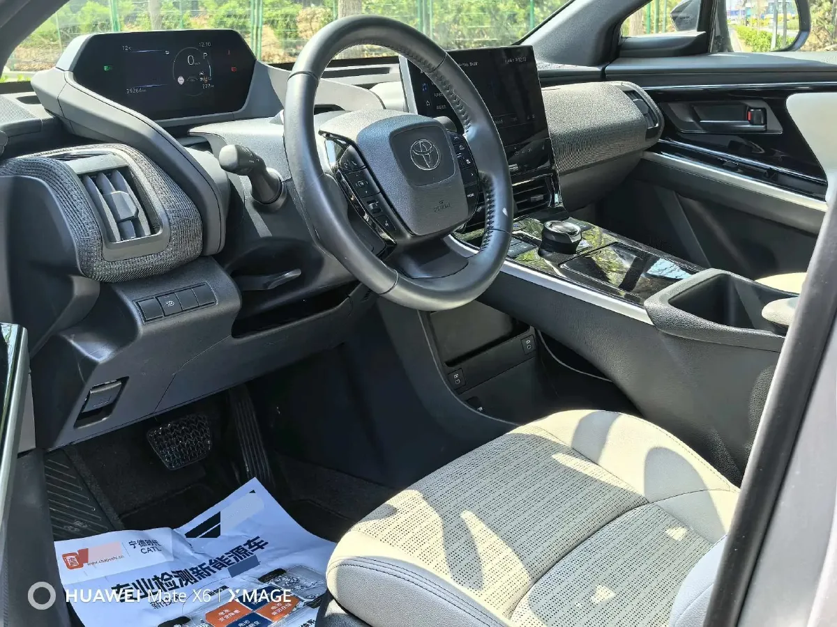 2022 Toyota bZ4X BEV 66.7KWH,autocango,china used car exporter,china ev exporter,chinese used car exporter,chinese used ev exporter