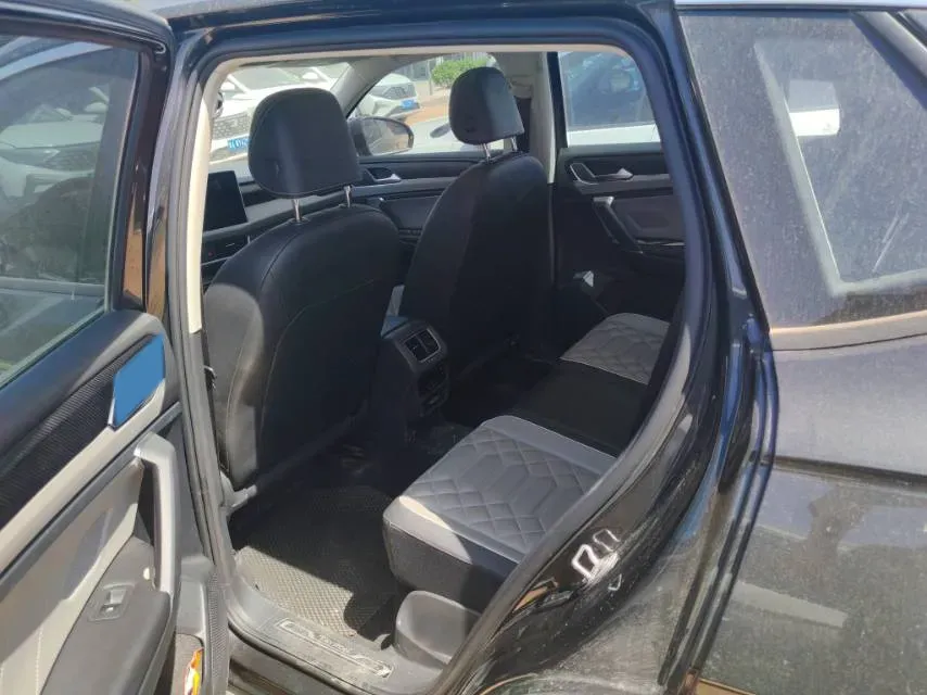 2023 Volkswagen Tayron 2.0T 186HP L4 7DCT,autocango,china used car exporter,china ev exporter,chinese used car exporter,chinese used ev exporter