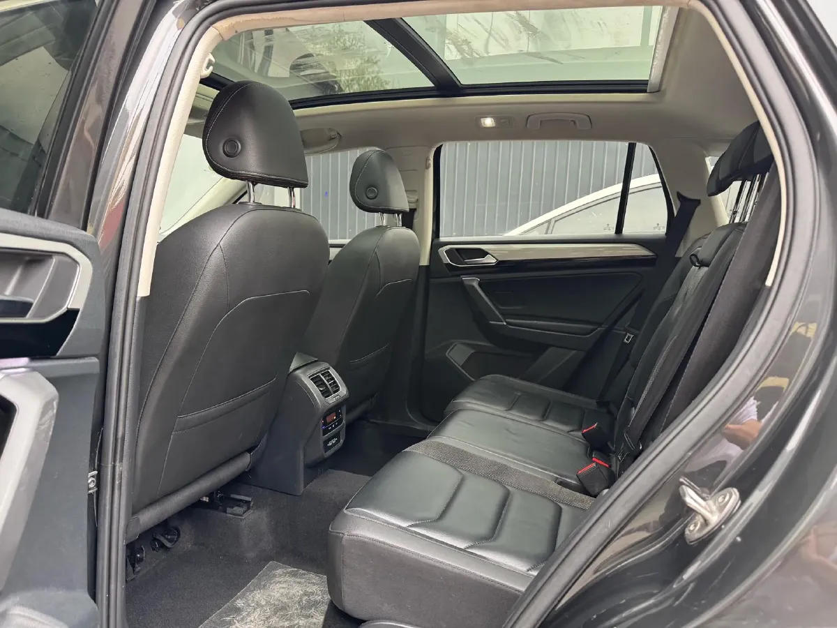 2020 Volkswagen Tayron 2.0T 186HP L4 7DCT,autocango,china used car exporter,china ev exporter,chinese used car exporter,chinese used ev exporter