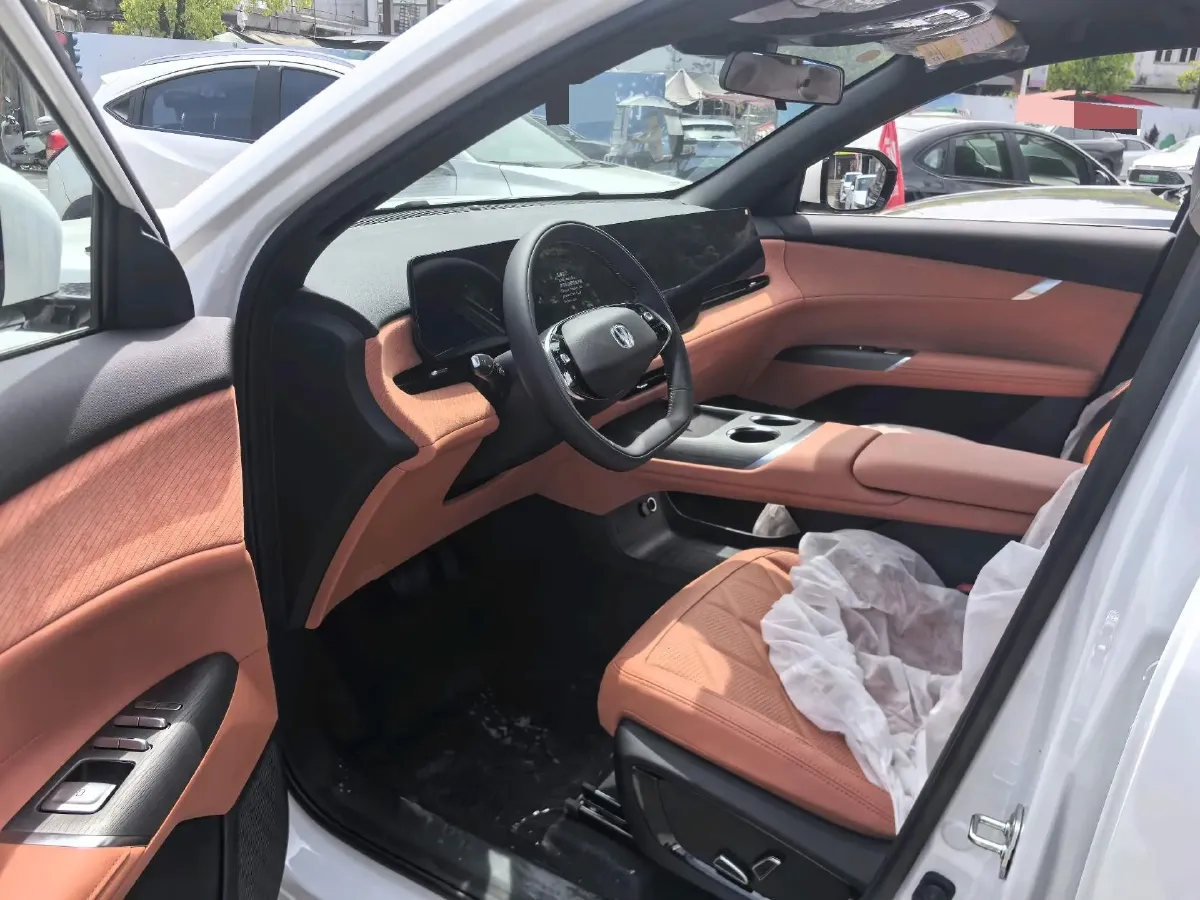 2025 ChangAn CS75 Plus 1.5T 192HP L4 8AT,autocango,china used car exporter,china ev exporter,chinese used car exporter,chinese used ev exporter