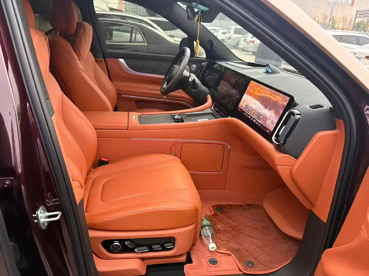 2025 AITO AITO M9 REEV 160HP REEV 52KWH,autocango,china used car exporter,china ev exporter,chinese used car exporter,chinese used ev exporter