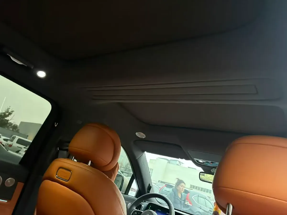 2025 AITO AITO M9 REEV 160HP REEV 52KWH,autocango,china used car exporter,china ev exporter,chinese used car exporter,chinese used ev exporter