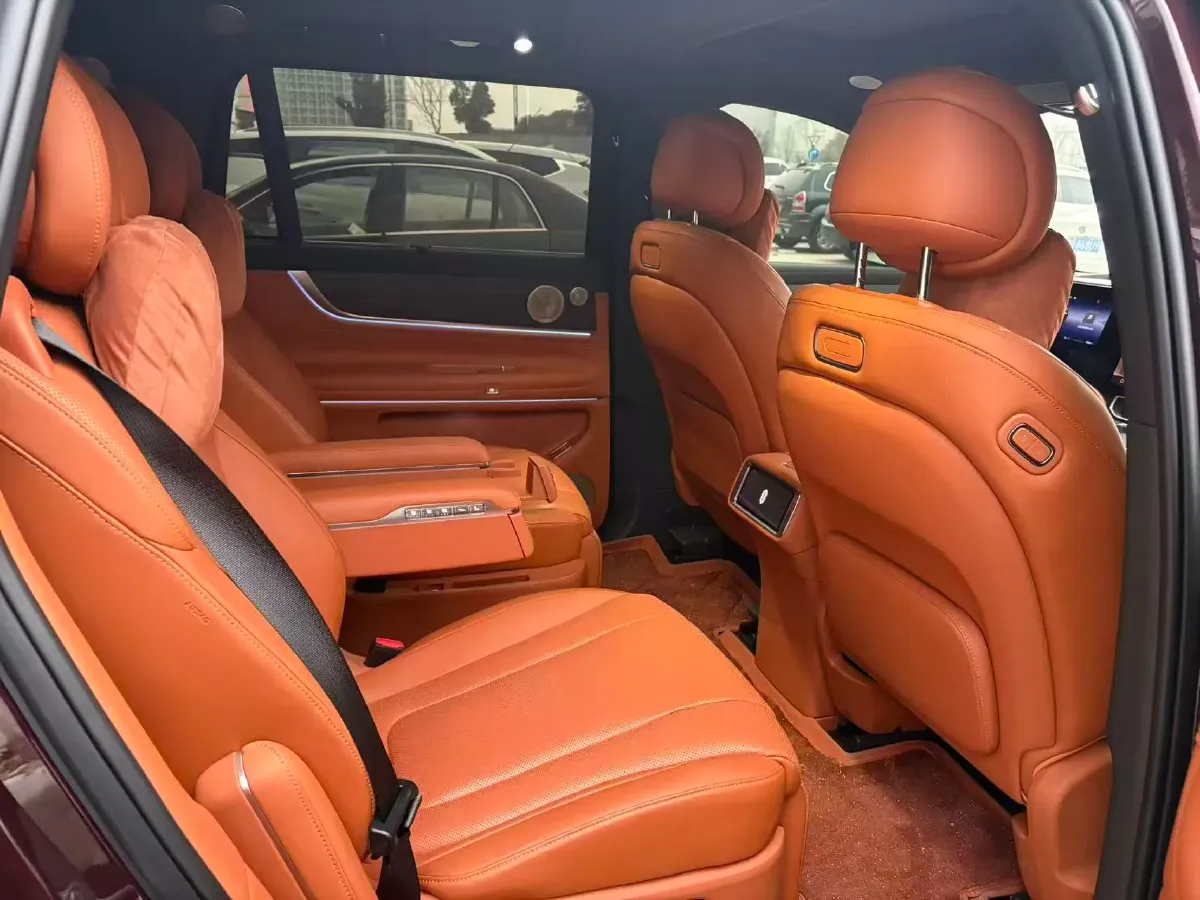 2025 AITO AITO M9 REEV 160HP REEV 52KWH,autocango,china used car exporter,china ev exporter,chinese used car exporter,chinese used ev exporter