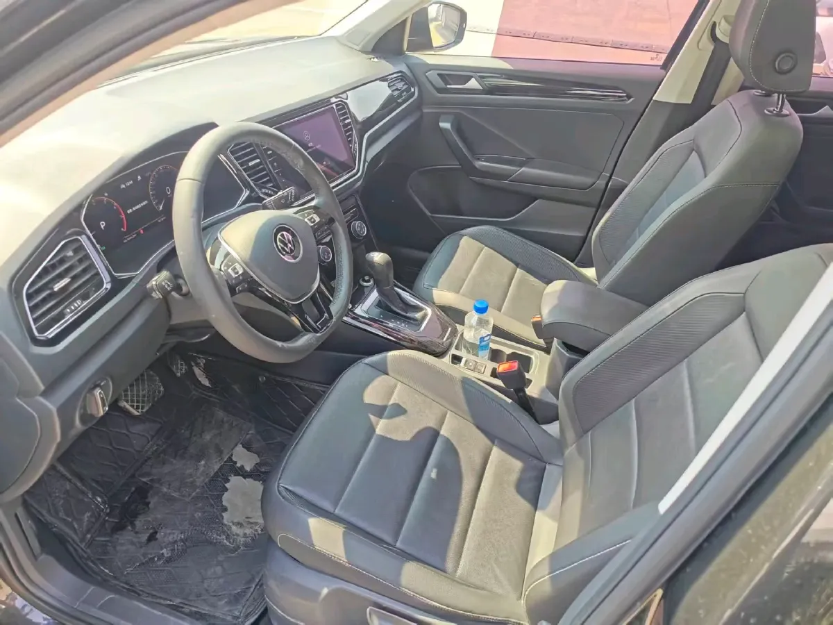 2020 Volkswagen T-Roc 1.4T 150HP L4 7DCT,autocango,china used car exporter,china ev exporter,chinese used car exporter,chinese used ev exporter