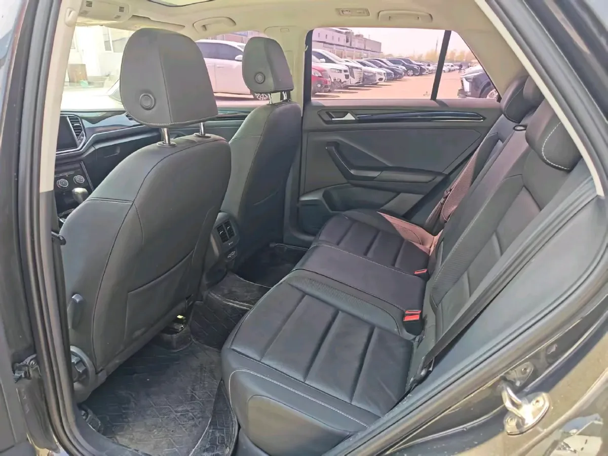 2020 Volkswagen T-Roc 1.4T 150HP L4 7DCT,autocango,china used car exporter,china ev exporter,chinese used car exporter,chinese used ev exporter