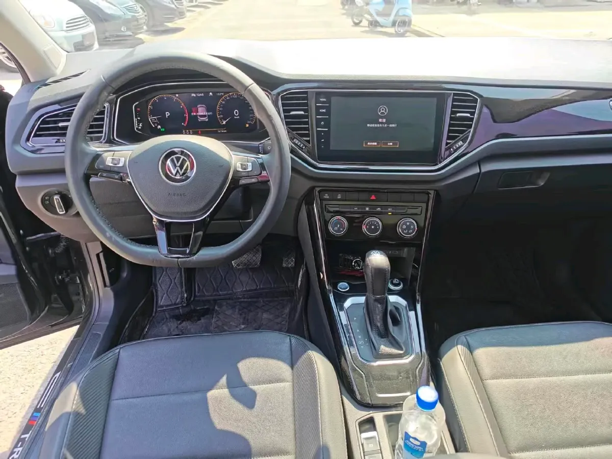 2020 Volkswagen T-Roc 1.4T 150HP L4 7DCT,autocango,china used car exporter,china ev exporter,chinese used car exporter,chinese used ev exporter