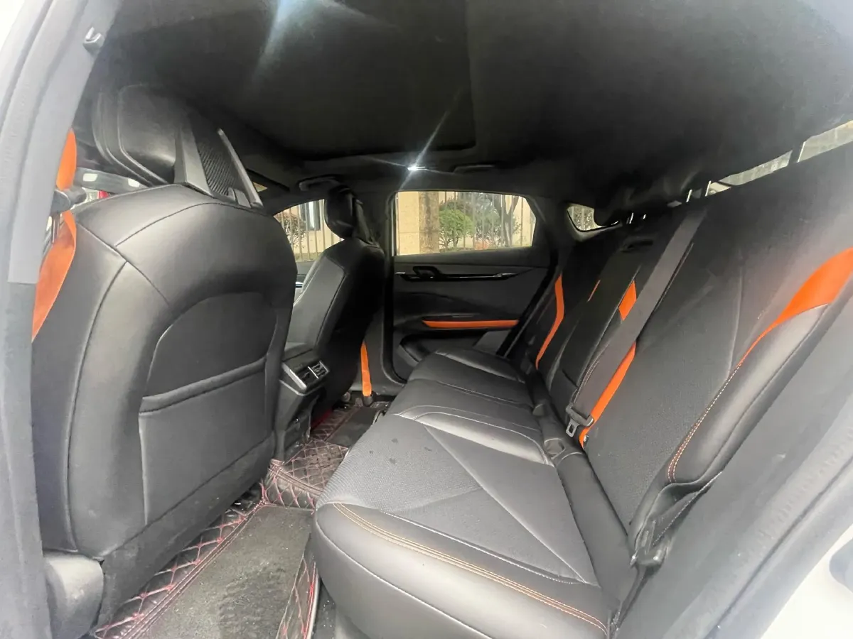 2022 ChangAn UNI-V 1.5T 188HP L4 7DCT,autocango,china used car exporter,china ev exporter,chinese used car exporter,chinese used ev exporter