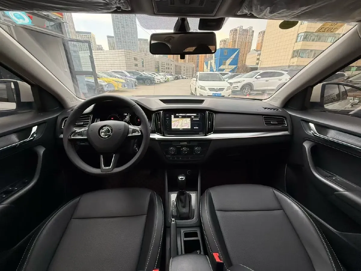 2020 Skoda Kamiq 1.5L 112HP L4 6AT,autocango,china used car exporter,china ev exporter,chinese used car exporter,chinese used ev exporter