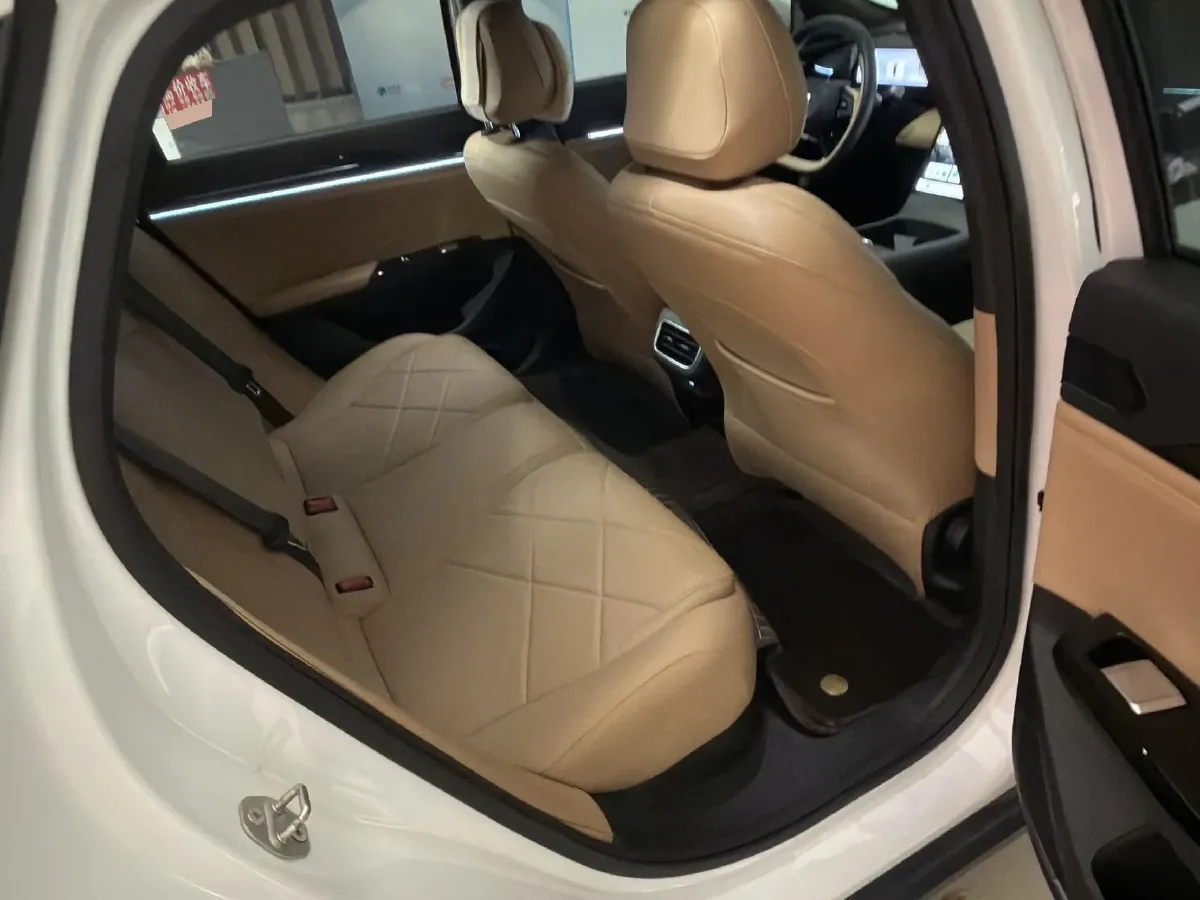 2023 Geely Galaxy L6 1.5T 163HP L4 3DHT PHEV,autocango,china used car exporter,china ev exporter,chinese used car exporter,chinese used ev exporter