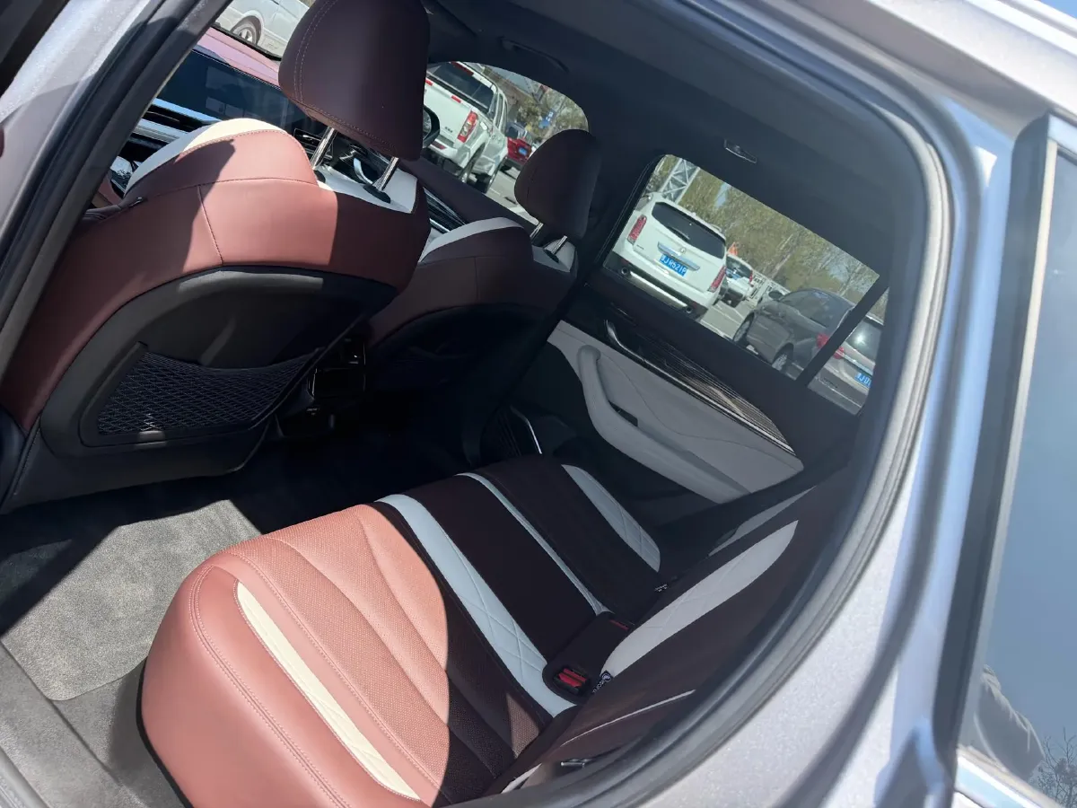 2024 Geely Monjaro 2.0T 238HP L4 8AT,autocango,china used car exporter,china ev exporter,chinese used car exporter,chinese used ev exporter