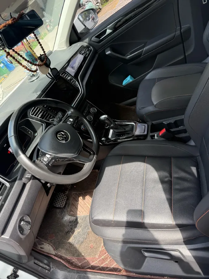 2021 Volkswagen T-Roc 1.4T 150HP L4 7DCT,autocango,china used car exporter,china ev exporter,chinese used car exporter,chinese used ev exporter