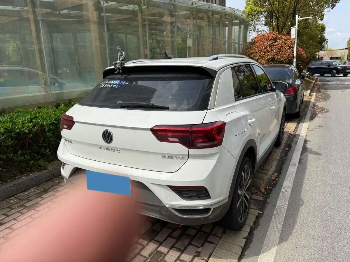 2021 Volkswagen T-Roc 1.4T 150HP L4 7DCT,autocango,china used car exporter,china ev exporter,chinese used car exporter,chinese used ev exporter