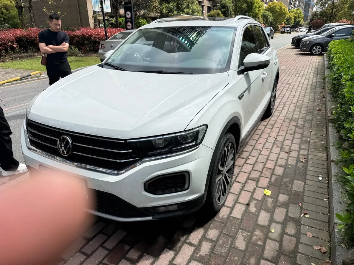 2021 Volkswagen T-Roc 1.4T 150HP L4 7DCT,autocango,china used car exporter,china ev exporter,chinese used car exporter,chinese used ev exporter