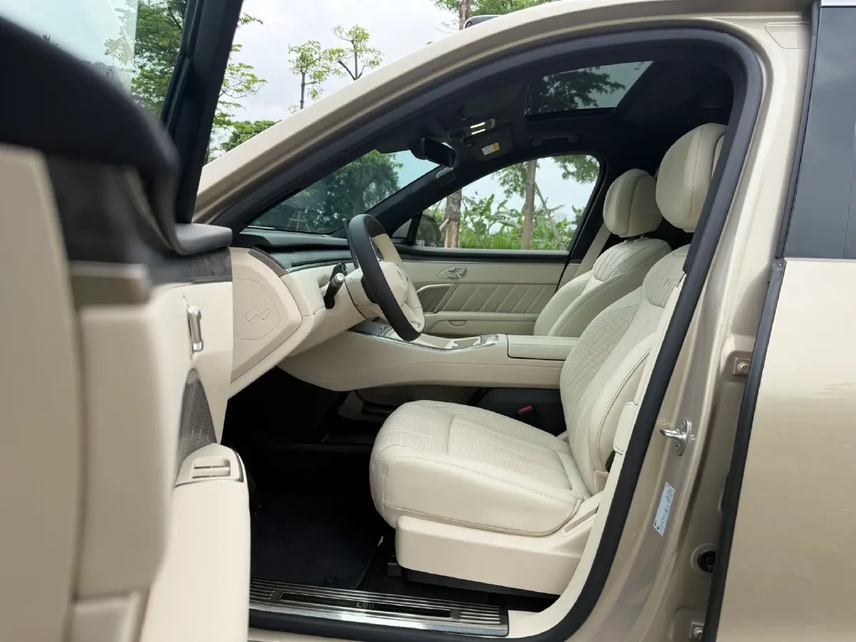 2025 ONVO L90 BEV,autocango,china used car exporter,china ev exporter,chinese used car exporter,chinese used ev exporter