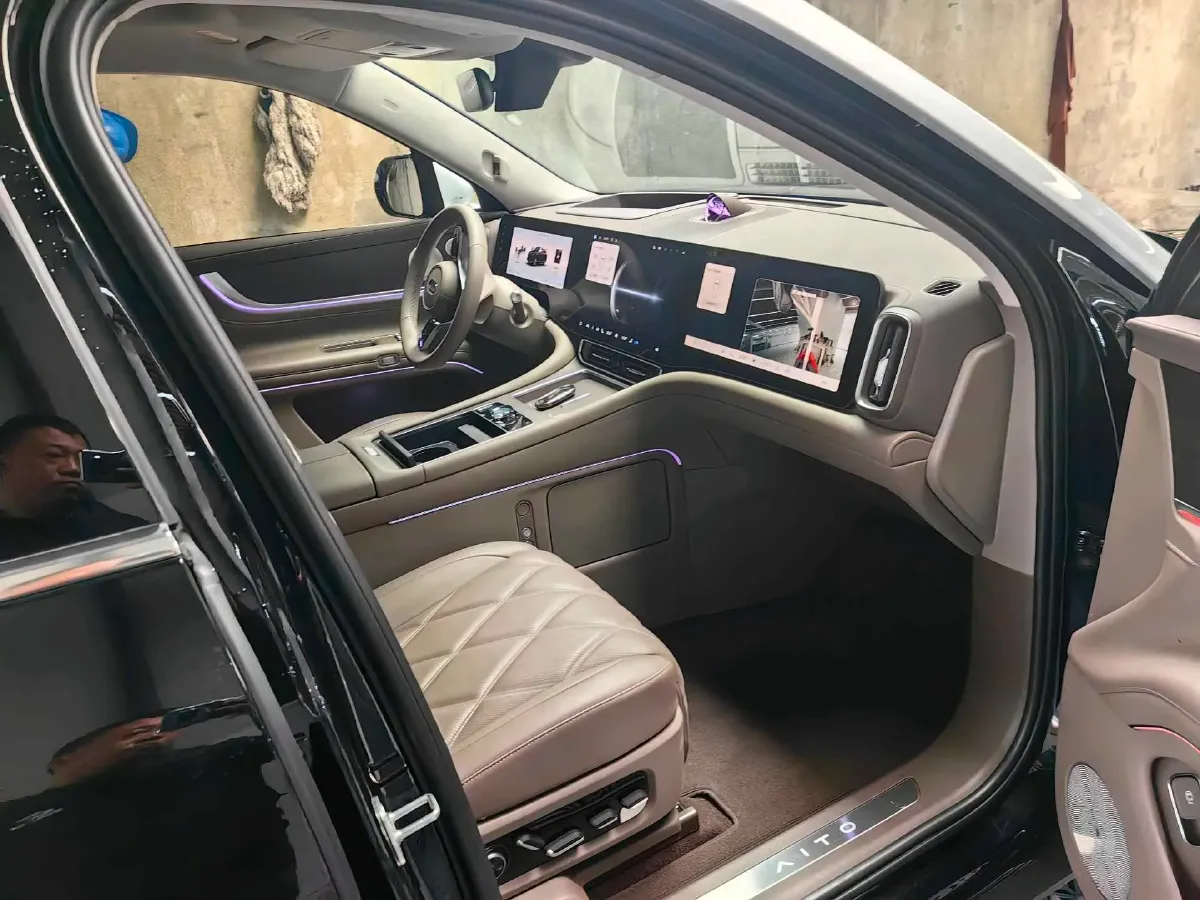 2025 AITO AITO M9 BEV 100KWH,autocango,china used car exporter,china ev exporter,chinese used car exporter,chinese used ev exporter