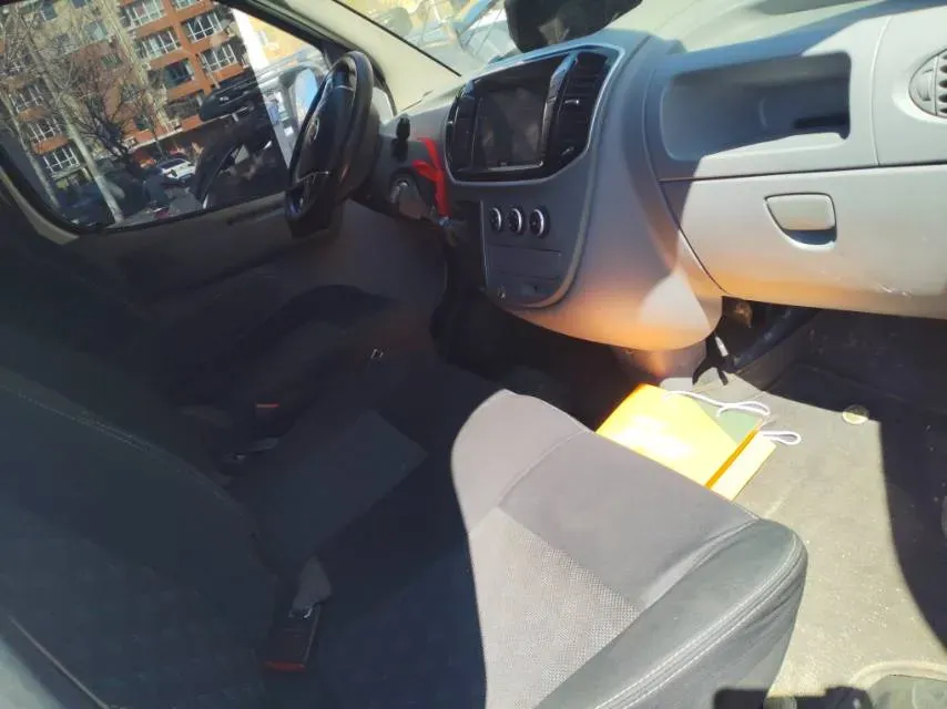 2020 MAXUS XinTu V80 2.5T 136HP L4 6MT,autocango,china used car exporter,china ev exporter,chinese used car exporter,chinese used ev exporter