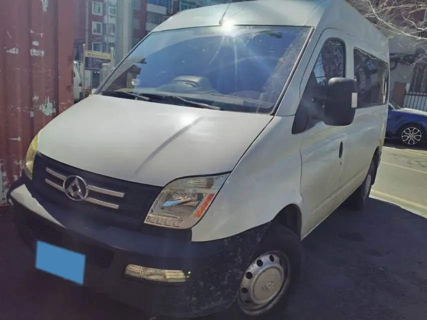 2020 MAXUS XinTu V80 2.5T 136HP L4 6MT,autocango,china used car exporter,china ev exporter,chinese used car exporter,chinese used ev exporter