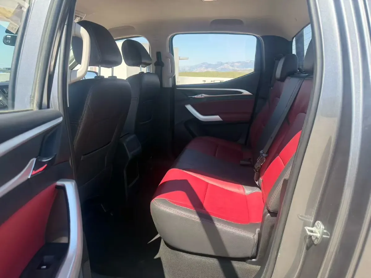 2023 MAXUS Interstellar 2.0T 143HP L4 6MT,autocango,china used car exporter,china ev exporter,chinese used car exporter,chinese used ev exporter