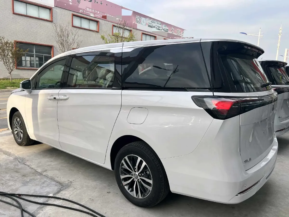 2025 Buick GL8 2.0T 237HP L4 9AT,autocango,china used car exporter,china ev exporter,chinese used car exporter,chinese used ev exporter