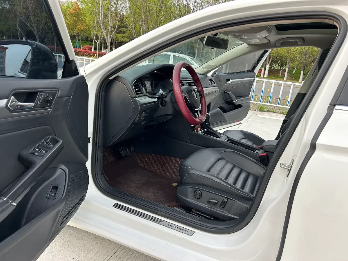 2019 Volkswagen Tayron 2.0T 186HP L4 7DCT,autocango,china used car exporter,china ev exporter,chinese used car exporter,chinese used ev exporter