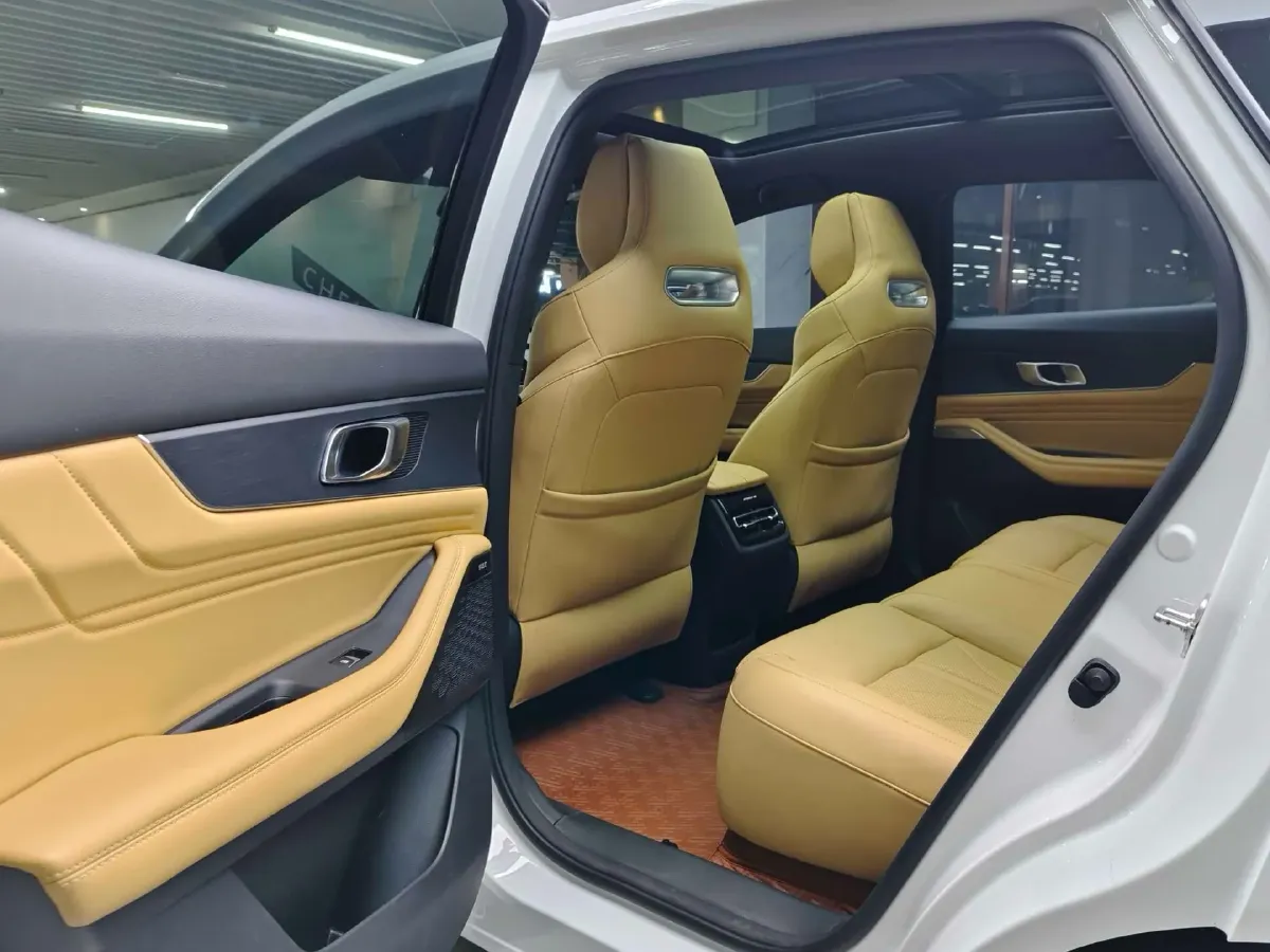 2024 ChangAn UNI-K 2.0T 233HP L4 8AT,autocango,china used car exporter,china ev exporter,chinese used car exporter,chinese used ev exporter