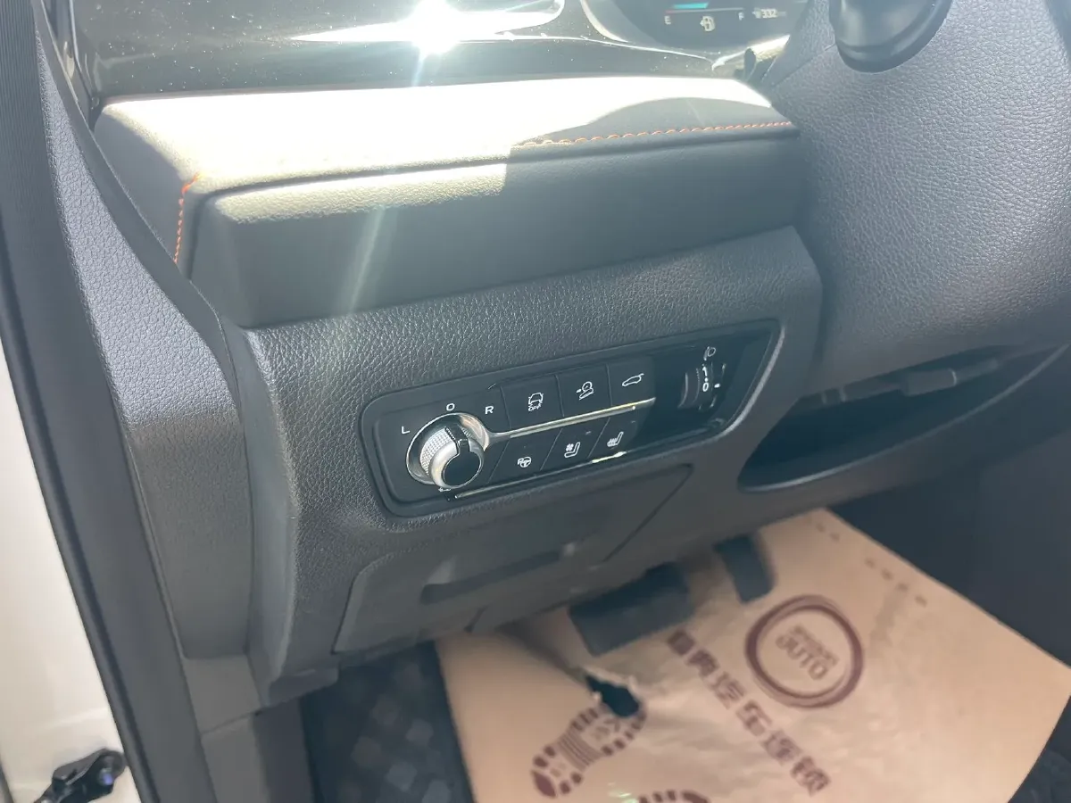 2024 ChangAn X7 PLUS 1.5T 188HP L4 7DCT,autocango,china used car exporter,china ev exporter,chinese used car exporter,chinese used ev exporter