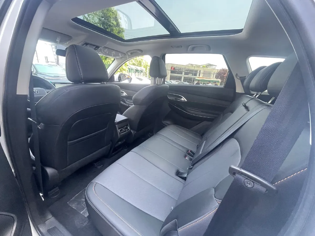 2024 ChangAn X7 PLUS 1.5T 188HP L4 7DCT,autocango,china used car exporter,china ev exporter,chinese used car exporter,chinese used ev exporter