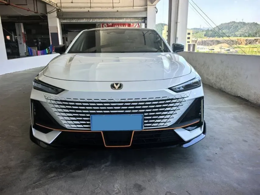 2023 Bestune T77 1.5T 169HP L4 7DCT,autocango,china used car exporter,china ev exporter,chinese used car exporter,chinese used ev exporter