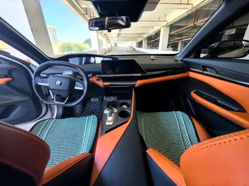 2023 Bestune T77 1.5T 169HP L4 7DCT,autocango,china used car exporter,china ev exporter,chinese used car exporter,chinese used ev exporter