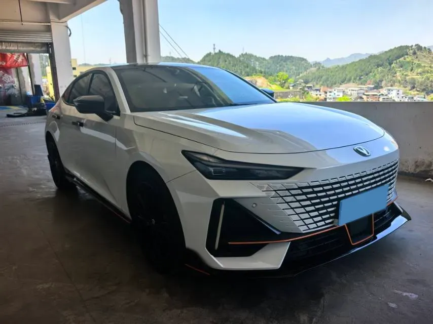 2023 Bestune T77 1.5T 169HP L4 7DCT,autocango,china used car exporter,china ev exporter,chinese used car exporter,chinese used ev exporter