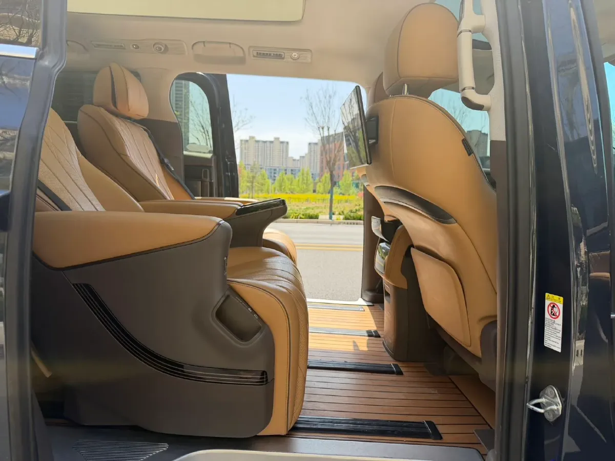 2022 Mercedes-Benz GLC Class 2.0T 197HP L4 9AT,autocango,china used car exporter,china ev exporter,chinese used car exporter,chinese used ev exporter