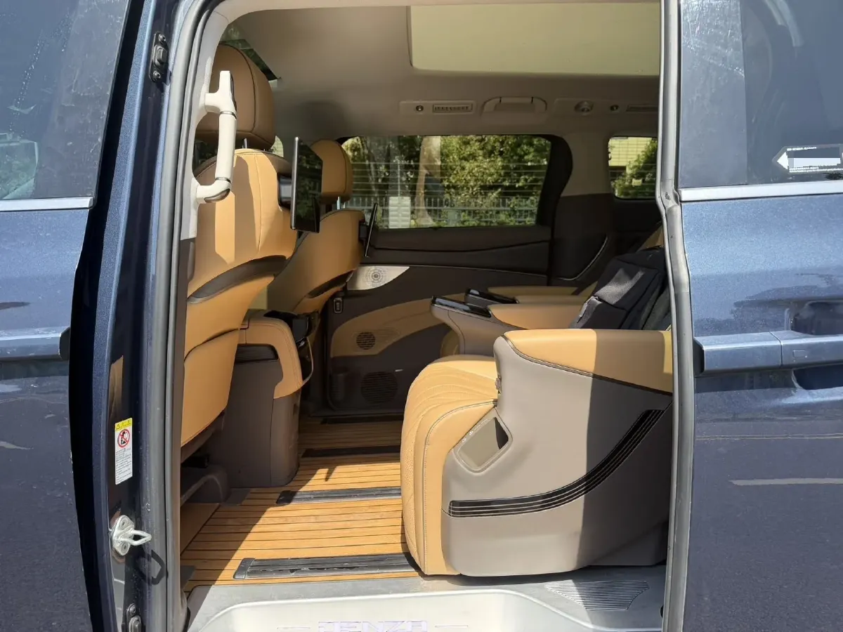 2022 Mercedes-Benz GLC Class 2.0T 197HP L4 9AT,autocango,china used car exporter,china ev exporter,chinese used car exporter,chinese used ev exporter